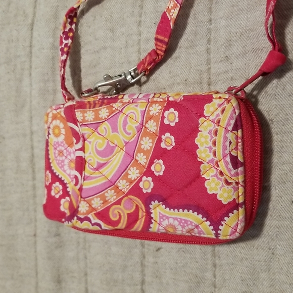 Vera Bradley Wristlet - Picture 1 of 3